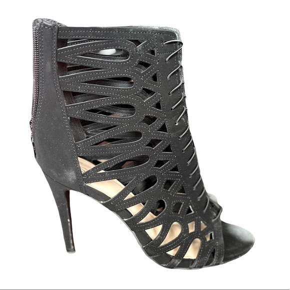 Shoes - Delicious Black Heels